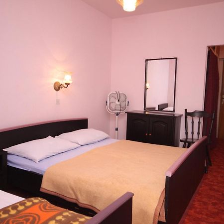 Apartments And Rooms By The Sea Sucuraj, Hvar - 4029 Quarto foto